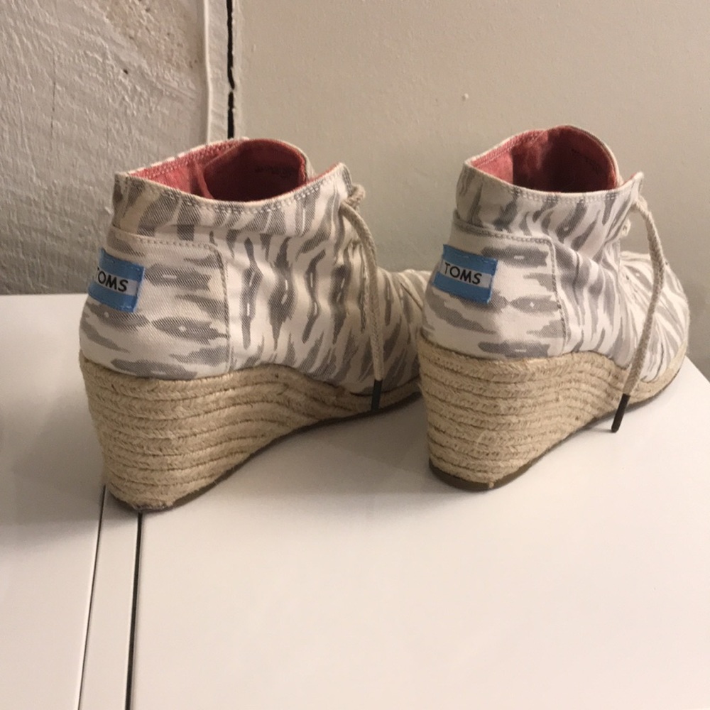 Toms booties - Picture 3 of 7